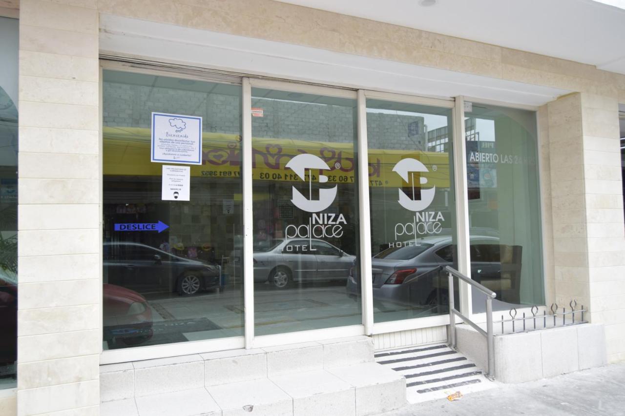 Hotel Niza Zona Piel Leon Ngoại thất bức ảnh