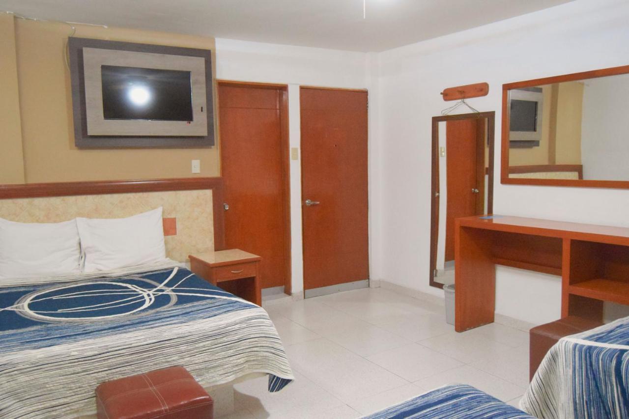 Hotel Niza Zona Piel Leon Ngoại thất bức ảnh