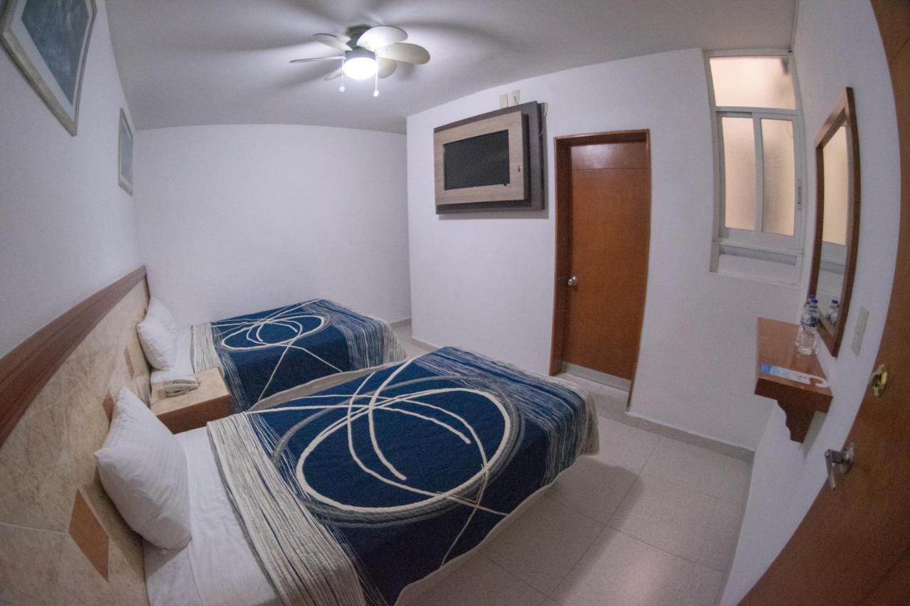 Hotel Niza Zona Piel Leon Ngoại thất bức ảnh