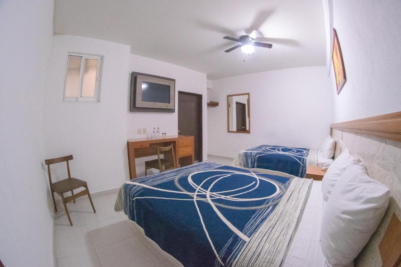 Hotel Niza Zona Piel Leon Ngoại thất bức ảnh