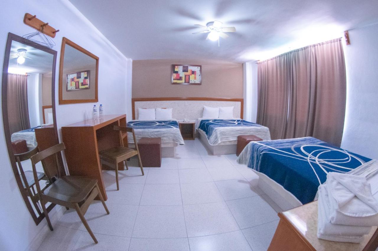 Hotel Niza Zona Piel Leon Ngoại thất bức ảnh