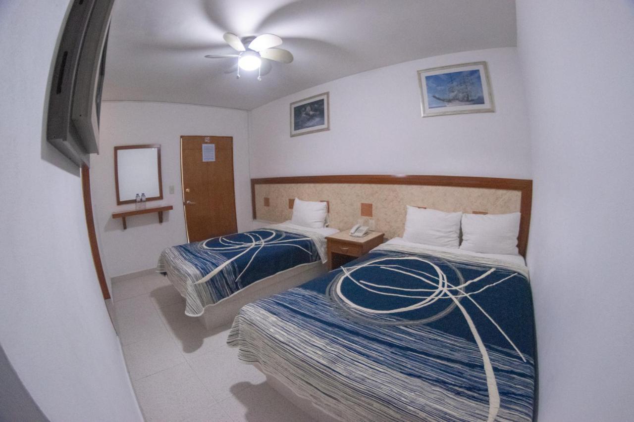 Hotel Niza Zona Piel Leon Ngoại thất bức ảnh