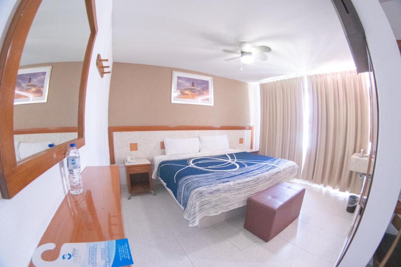 Hotel Niza Zona Piel Leon Ngoại thất bức ảnh