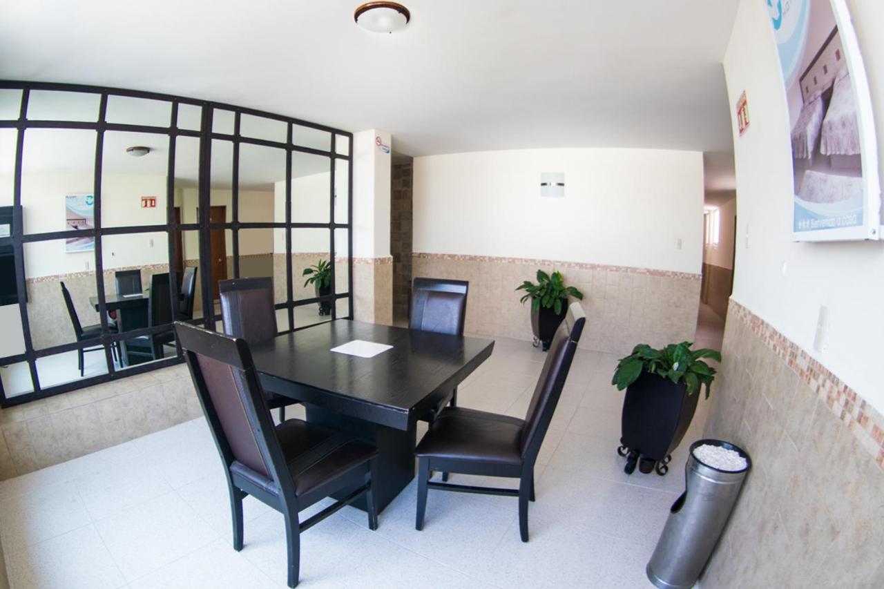 Hotel Niza Zona Piel Leon Ngoại thất bức ảnh