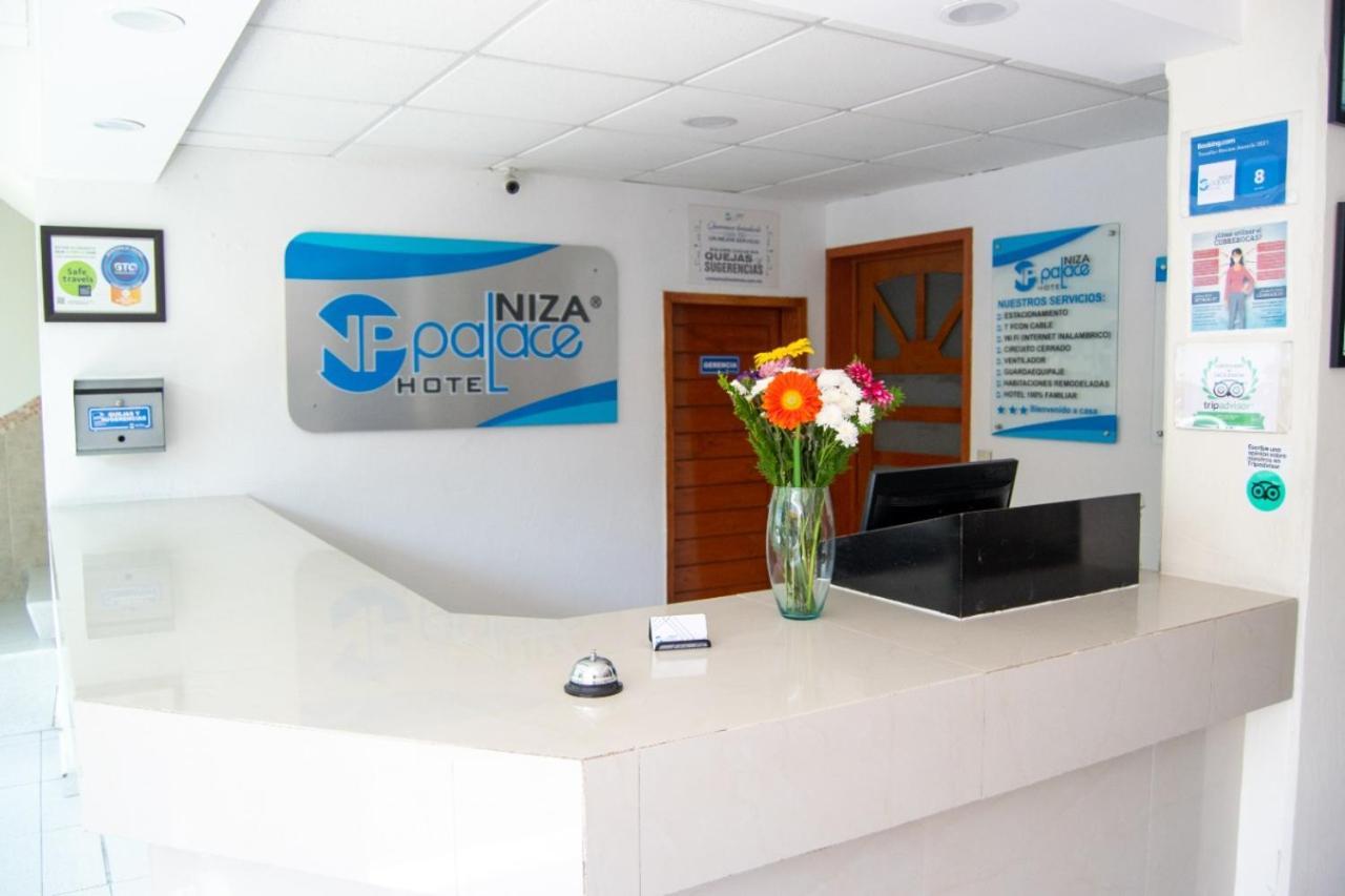 Hotel Niza Zona Piel Leon Ngoại thất bức ảnh