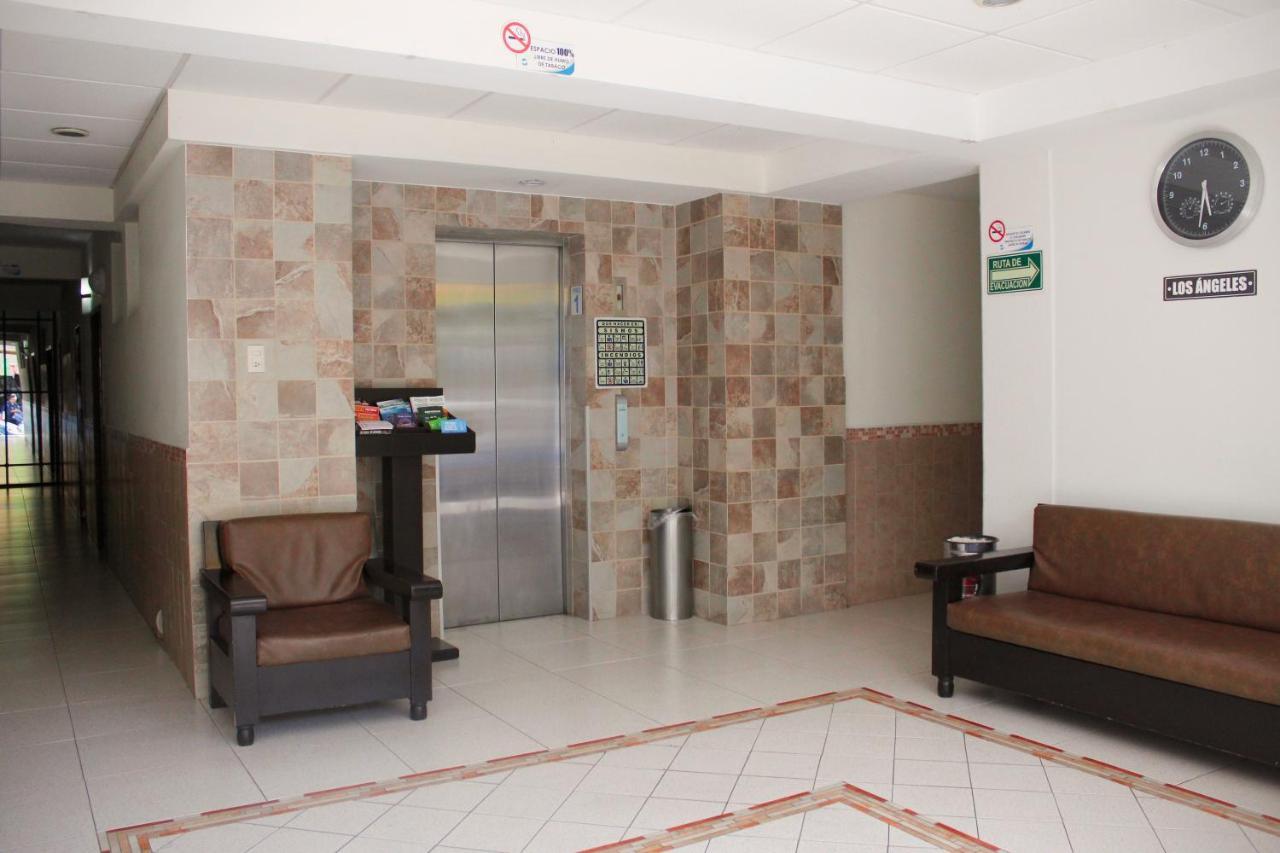 Hotel Niza Zona Piel Leon Ngoại thất bức ảnh
